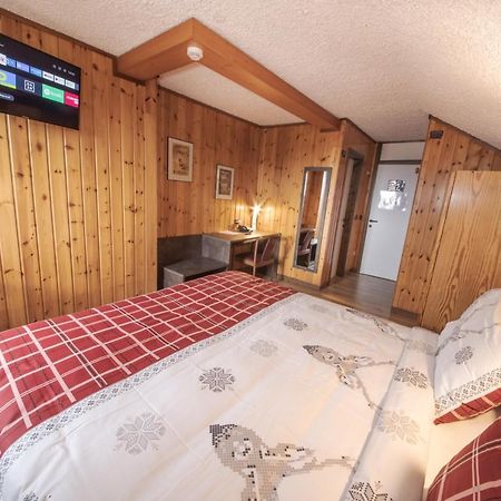 Albergo Quarto Pirovano 파소 스텔비오 외부 사진