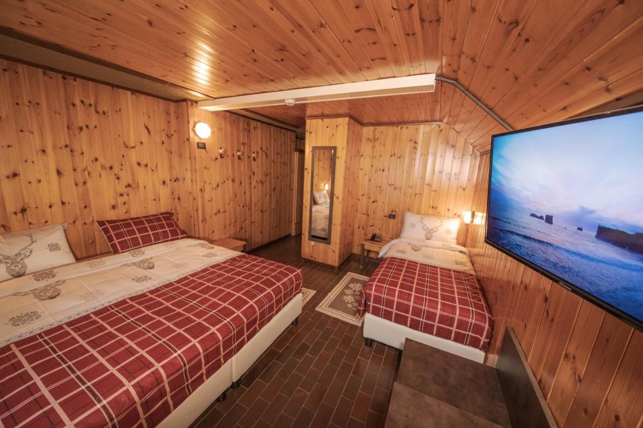 Albergo Quarto Pirovano 파소 스텔비오 외부 사진