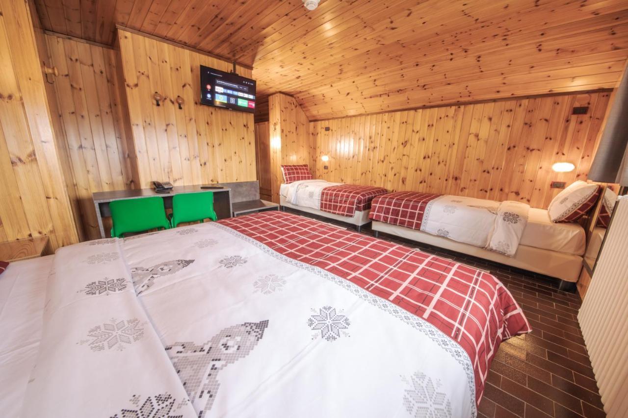 Albergo Quarto Pirovano 파소 스텔비오 외부 사진