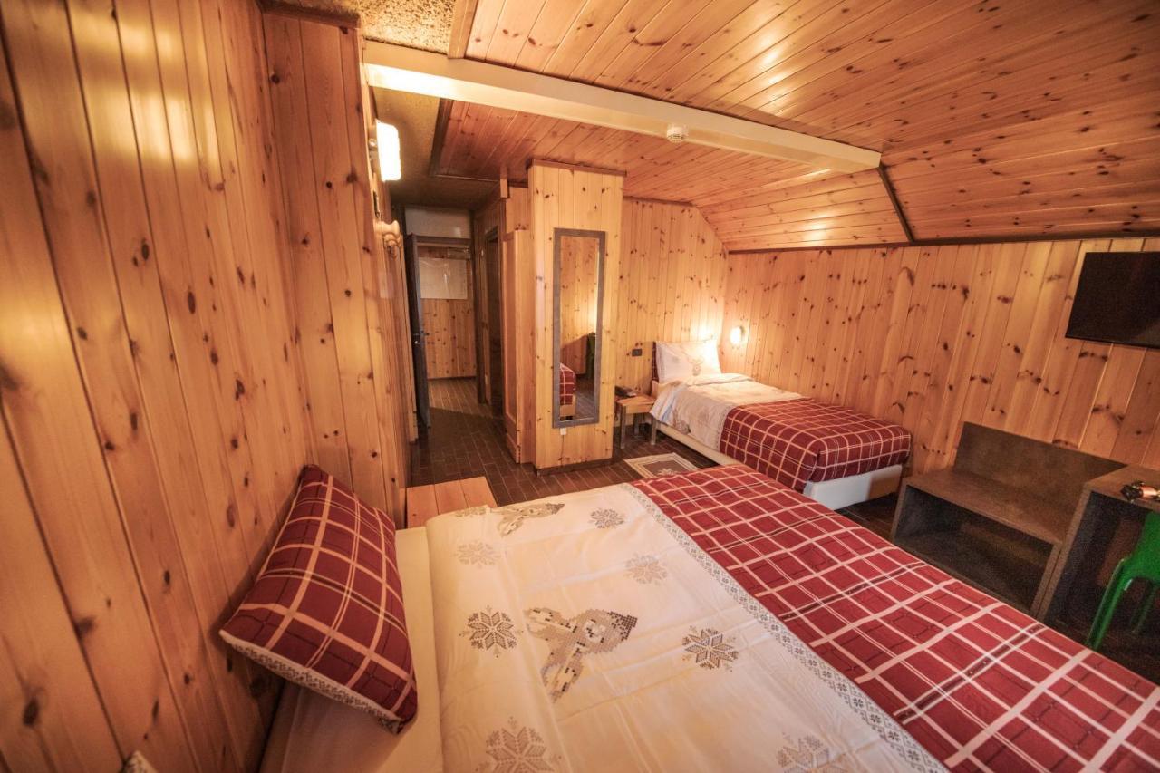 Albergo Quarto Pirovano 파소 스텔비오 외부 사진