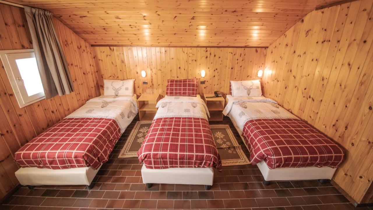 Albergo Quarto Pirovano 파소 스텔비오 외부 사진