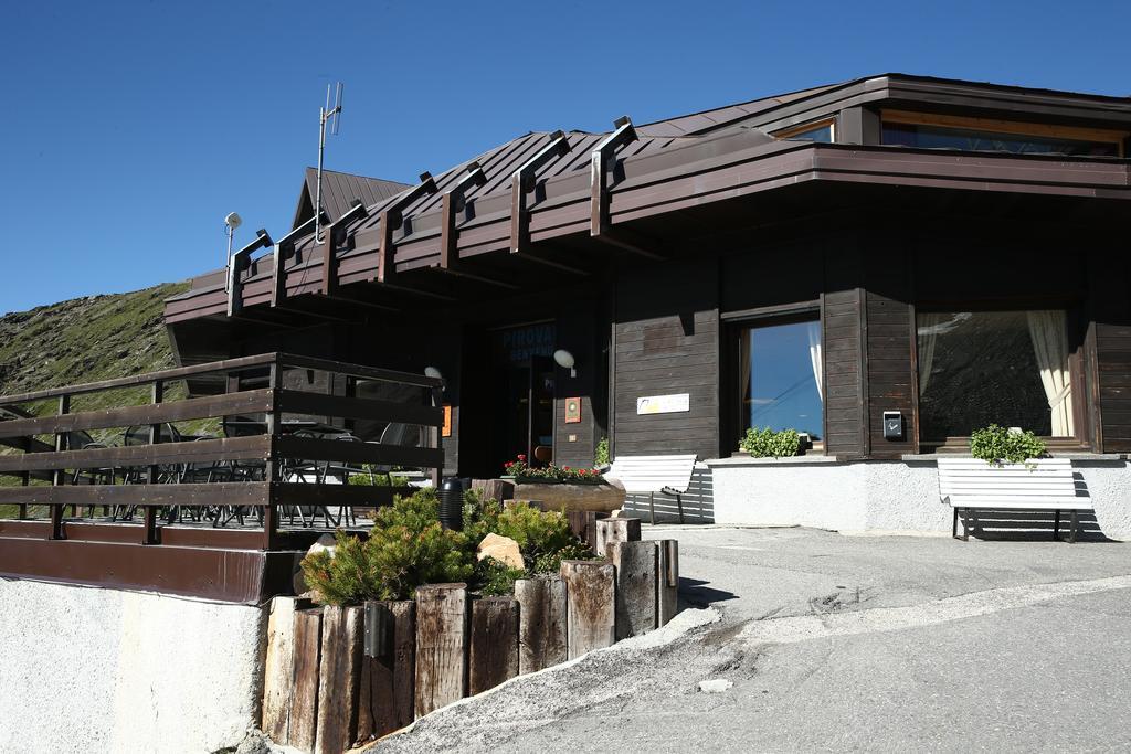 Albergo Quarto Pirovano 파소 스텔비오 외부 사진